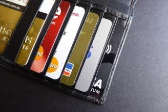 Ditjen Pajak: Teruslah Belanja dengan Kartu Kredit