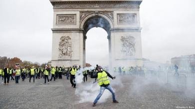 Setelah Aksi Protes, Presiden Prancis Tunda Kenaikan Pajak BBM