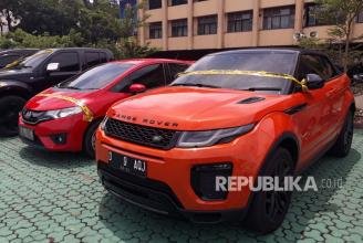Cara Jakarta Cegah Pemilik Mobil Mewah Ngemplang Pajak