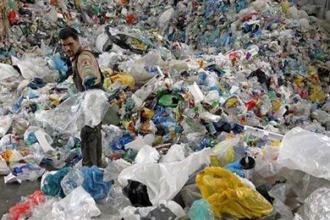 Pembahasan Penerapan Cukai Plastik Masih Mengambang