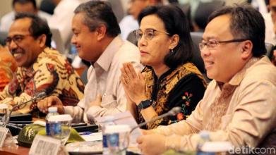 Dominasi GoPay dan OVO Bikin Sri Mulyani Khawatir