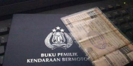 Jokowi Kerek Tarif STNK&BPKB, Negara Jatuh Miskin?